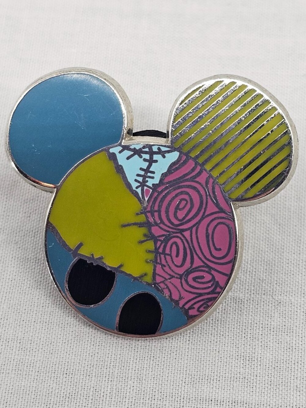 DISNEY Pin Trading ~ Mickey Mouse Icon ~ Mystery Pack ~ Sally Dress ~ 2011 ~P10